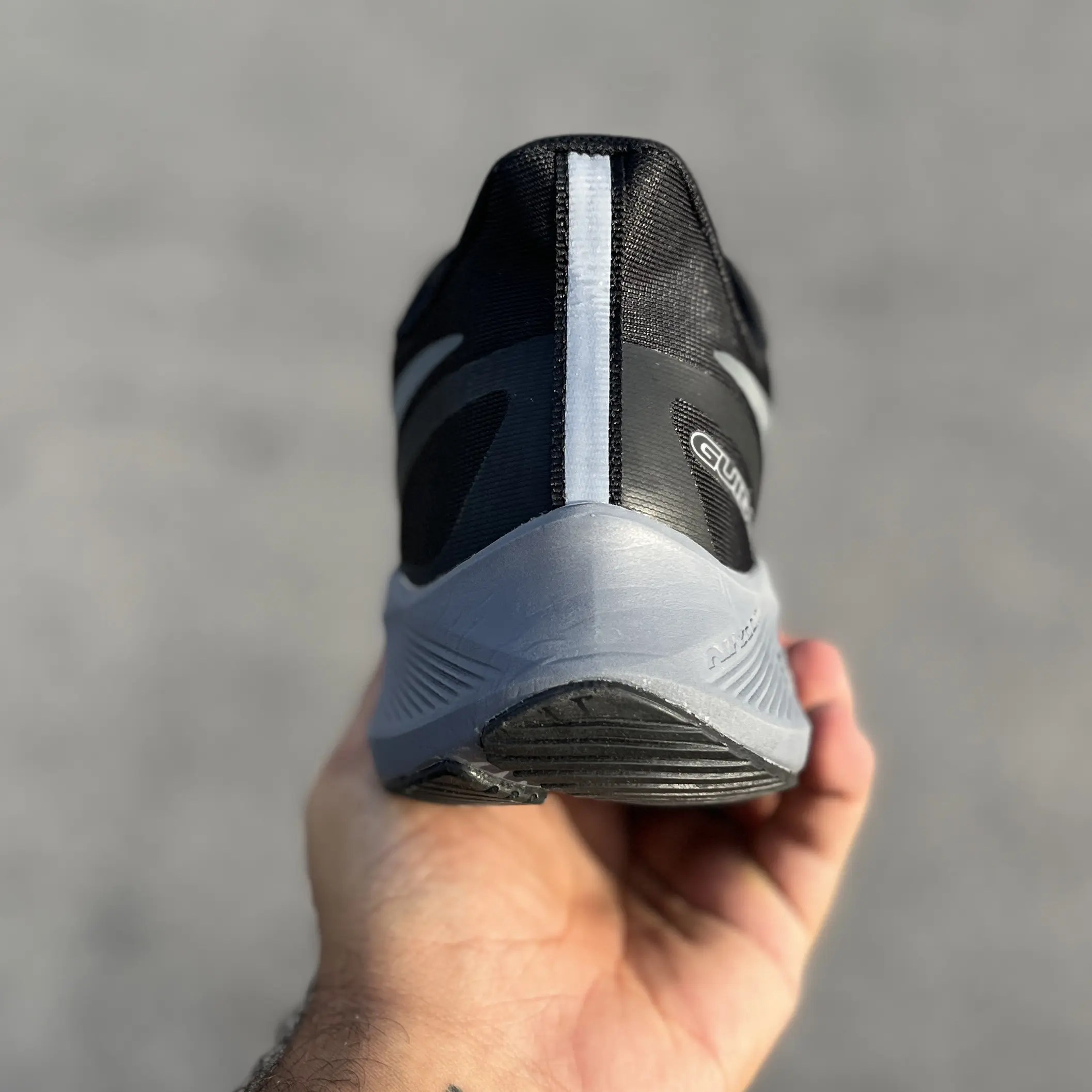تصویر نایک گاید 10 طوسی
